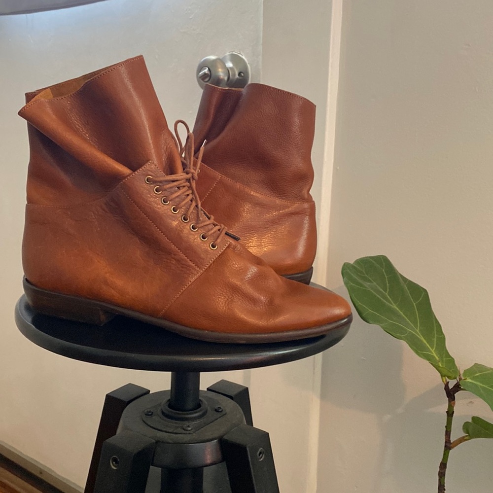 Vintage Vaneli Boots Paperbag